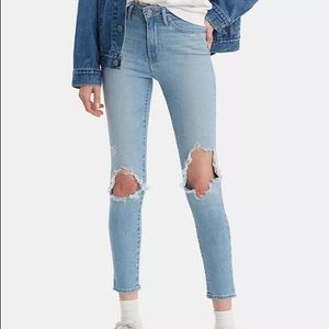 721 Levi’s High Rise Skinny Jeans